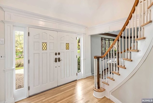 300 Mill Rd, Ho Ho Kus, NJ 07423