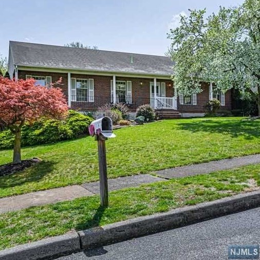 26 Melissa Dr, Paterson, NJ 07508