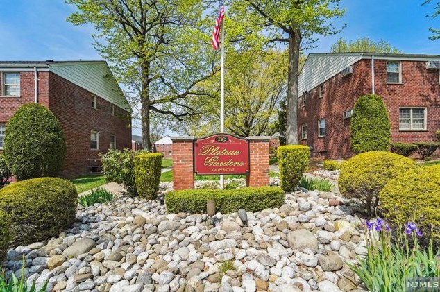 1255 Anderson Ave, West Fort Lee NJ  07024-1778 exterior