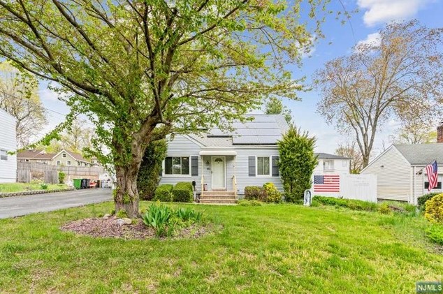 153 Geering Ter, Paramus, NJ 07652-4416