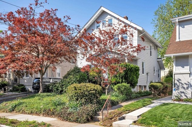 117 Beechwood Ave, Bogota, NJ 07603