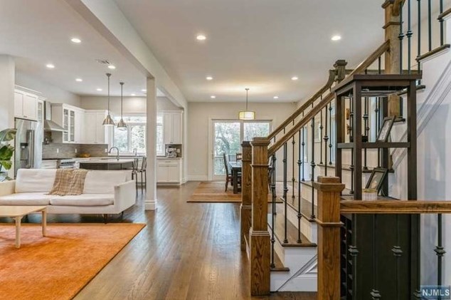 93 Prospect Ter, Tenafly, NJ 07670-1807