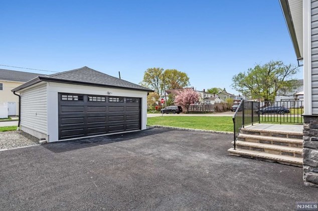 148 Grove St, Elmwood Park NJ  07407-2209 exterior