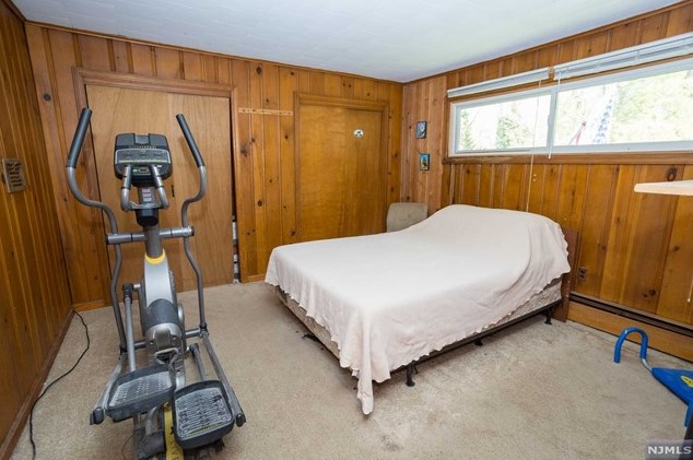 152 Pascack Rd, Hillsdale NJ  07642-1321 exterior