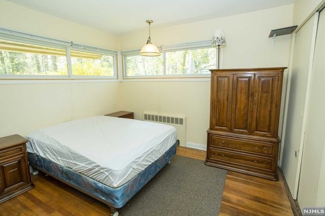 152 Pascack Rd, Hillsdale NJ  07642-1321 exterior