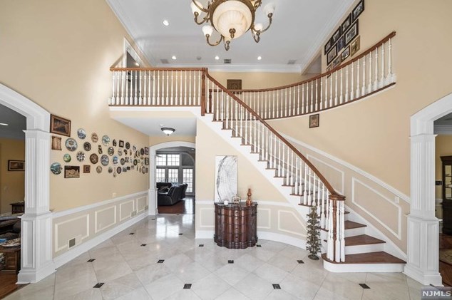 5 Masar Rd, Boonton, NJ 07005