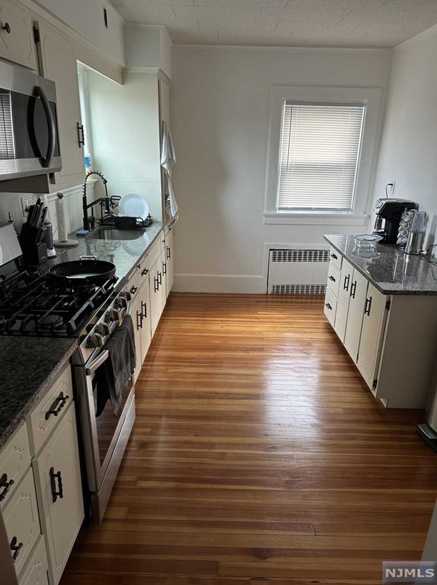 37-43 Seeley Ave #2nd Floor, Kearny, NJ 07032