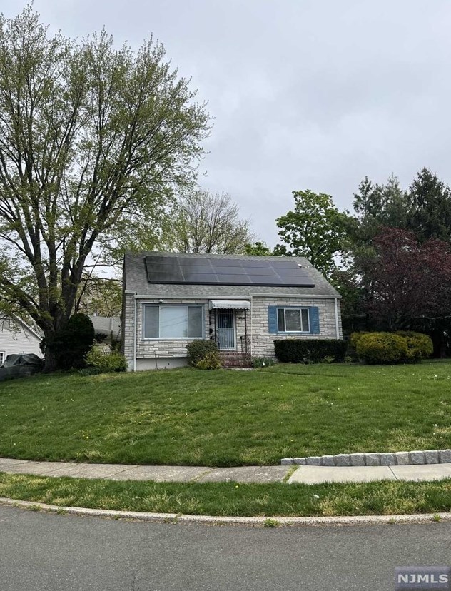 464 Luhmann Dr, N Milford, NJ 07646