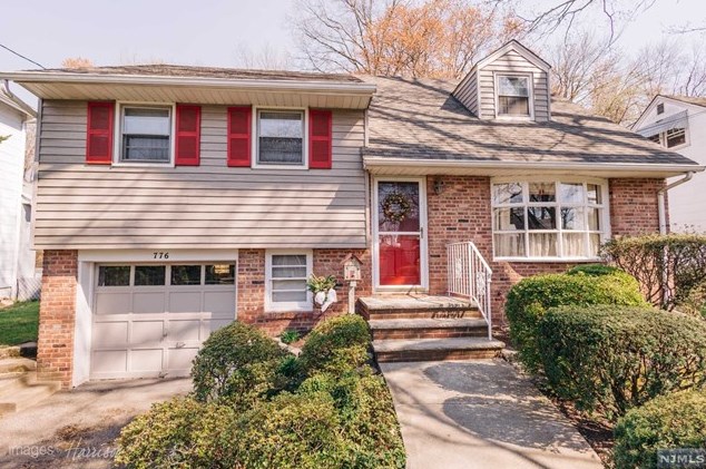 776 7th Ave, River Edge, NJ 07661