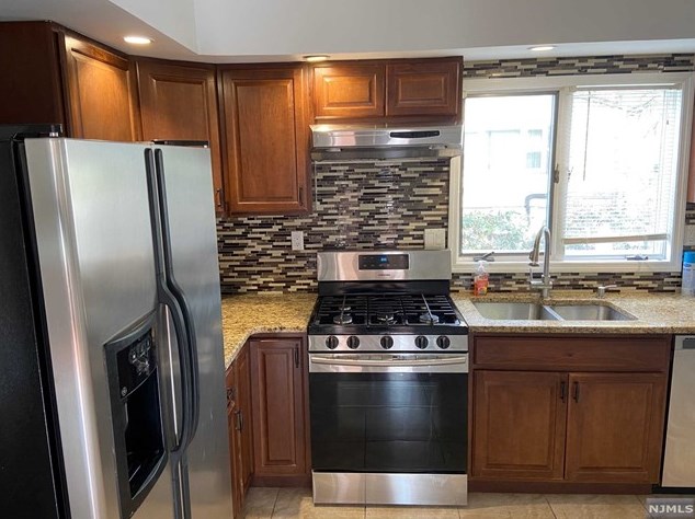 73 Columbia St, Elmwood Park, NJ 07407