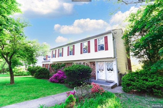 67 N Farview Ave #1, Paramus, NJ 07652