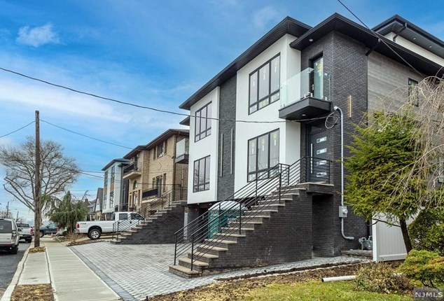 42 Lafayette Ave #b, Cliffside Park, NJ 07010