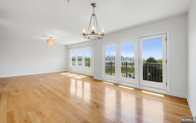 228 The Promenade, Edgewater, NJ 07020