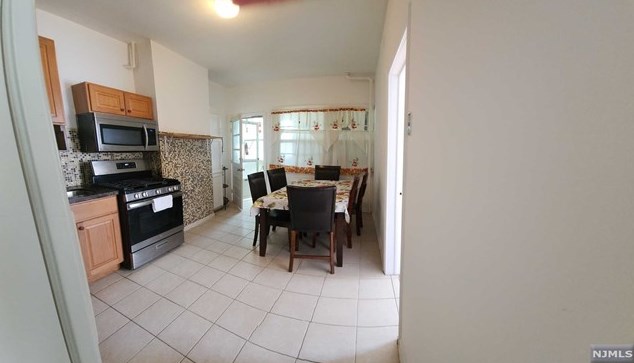 26 Columbus Ave, Belleville, NJ 07109