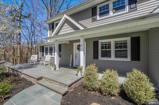41 Cherokee Trail, Oakland, NJ 07436