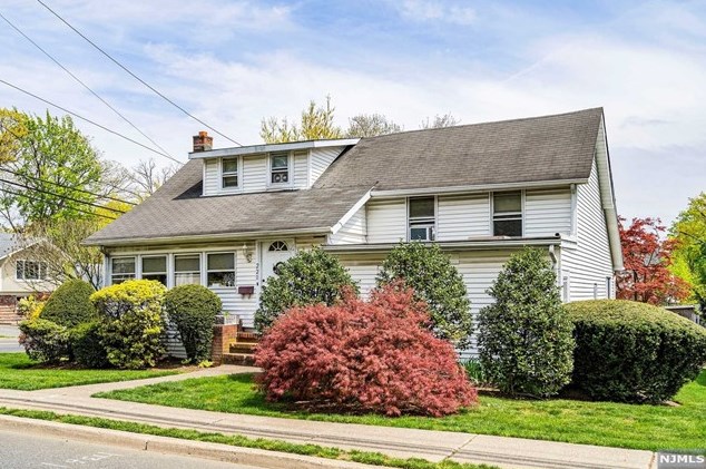 220 Jefferson Ave, Tenafly, NJ 07670