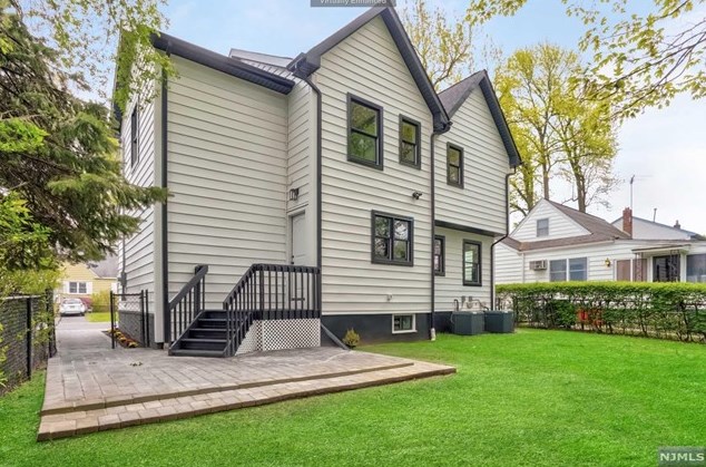 20 Birch Rd, Dumont, NJ 07628