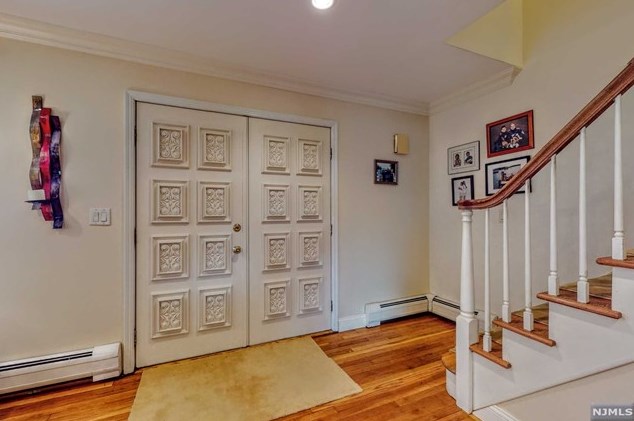 4 Joan Terrace, Montvale, NJ 07645