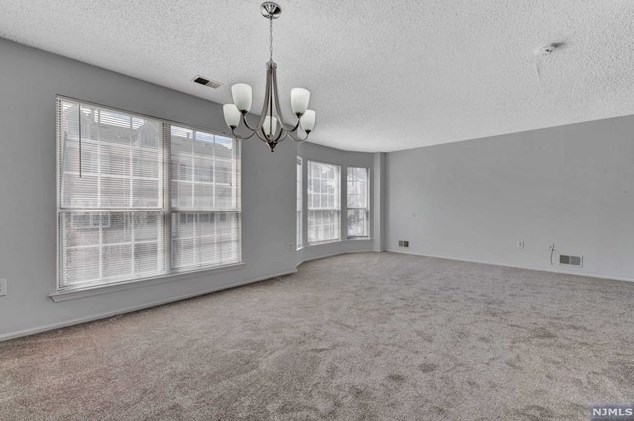 782 Sassafras Ct, Mahwah, NJ 07430