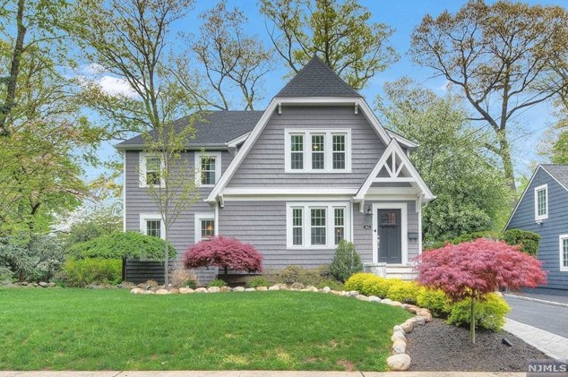 341 Fairmount Rd, Ridgewood, NJ 07450