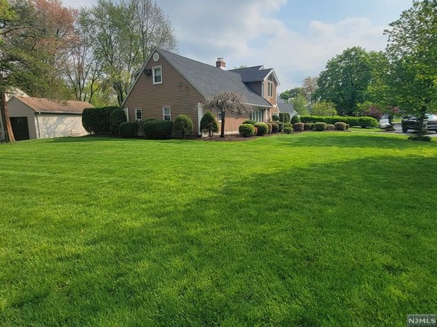 50 Knollwood Dr, Paramus, NJ 07652