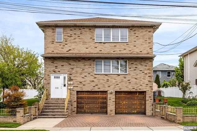 309 Copeland Ave #2, Lyndhurst, NJ 07071
