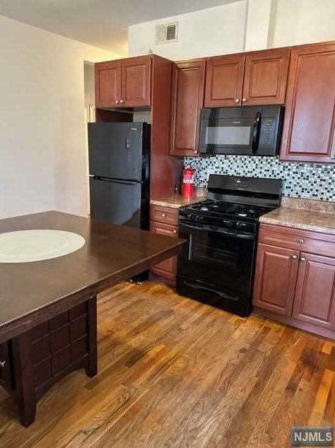 282 Union St, Hackensack NJ  07601-4203 exterior