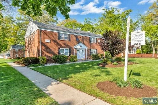 51 W Hudson Ave #14, Englewood, NJ 07631