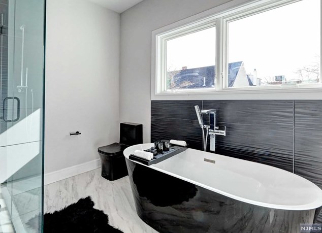 76 Passaic Ave, Rutherford NJ 07070-2059 exterior