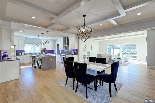 76 Passaic Ave, Rutherford NJ 07070-2059 exterior