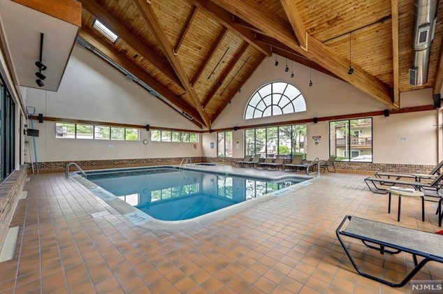 1449 Teresa Dr, West Fort Lee NJ 07024-2161 exterior