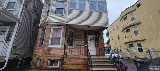 787 S 17th St, Newark, NJ 07103