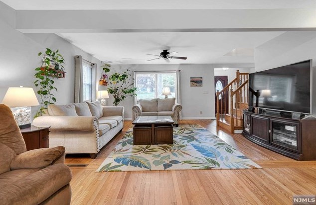 78 Oak Ave, Park Ridge NJ 07656-1311 exterior