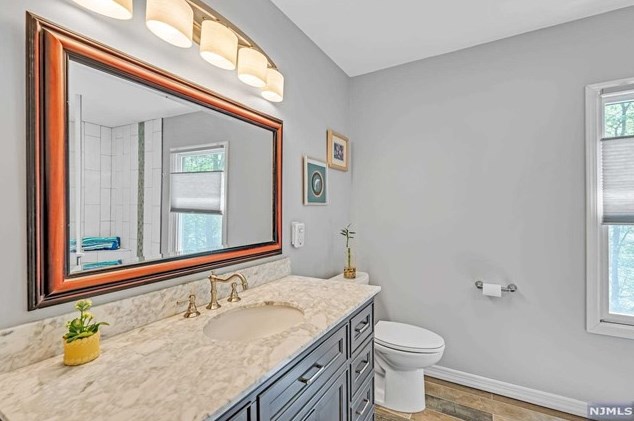 78 Oak Ave, Park Ridge NJ 07656-1311 exterior