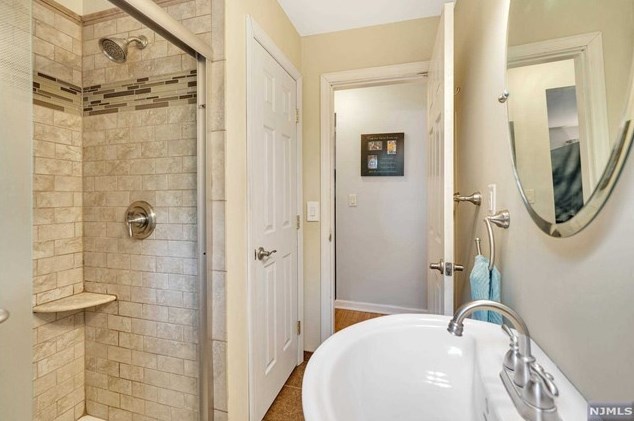 78 Oak Ave, Park Ridge NJ 07656-1311 exterior