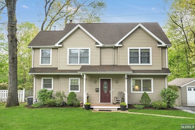78 Oak Ave, Park Ridge, NJ 07656
