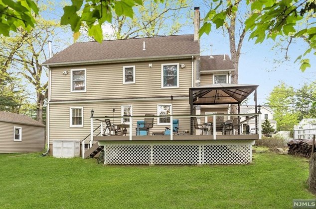 78 Oak Ave, Park Ridge NJ 07656-1311 exterior