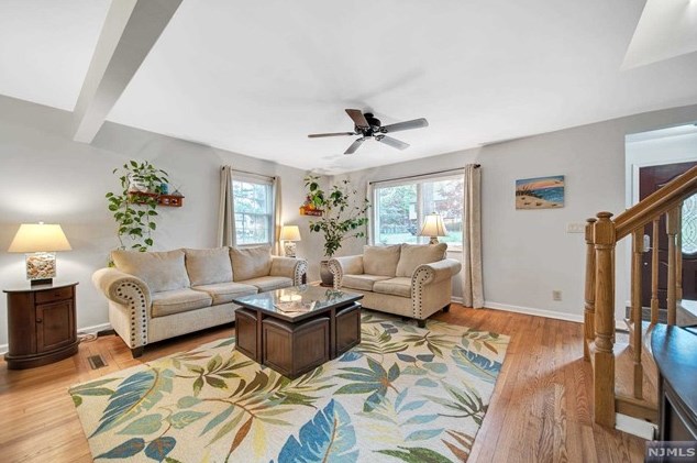 78 Oak Ave, Park Ridge NJ 07656-1311 exterior