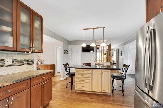 78 Oak Ave, Park Ridge NJ 07656-1311 exterior