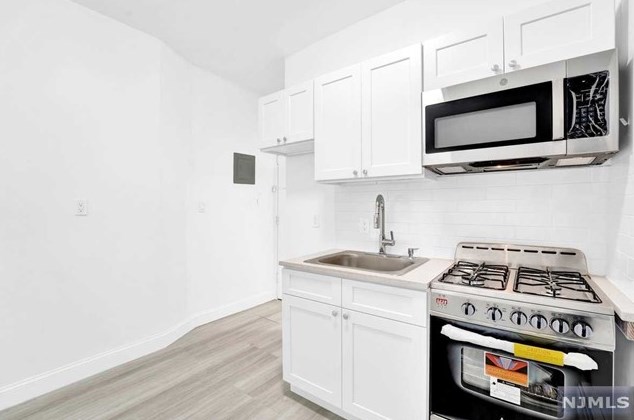 182 Congress St #2, Jersey City, NJ 07307