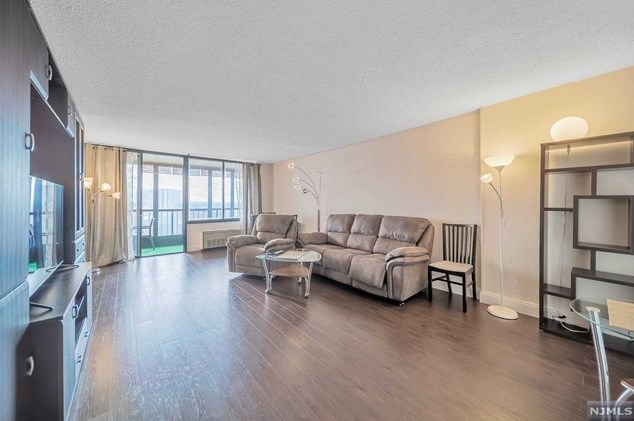 300 Winston Dr Apt 1001, Cliffside Park, NJ 07010
