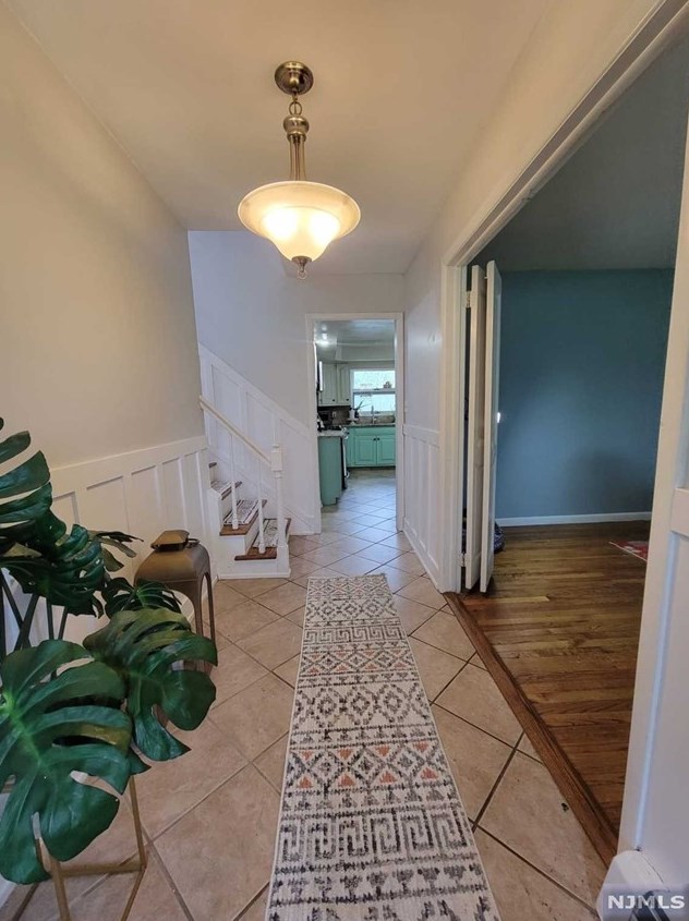 11 Manor Dr, Fredon, NJ 07860-2720