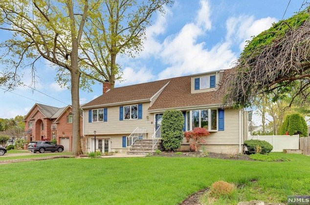 455 High St, Norwood, NJ 07648