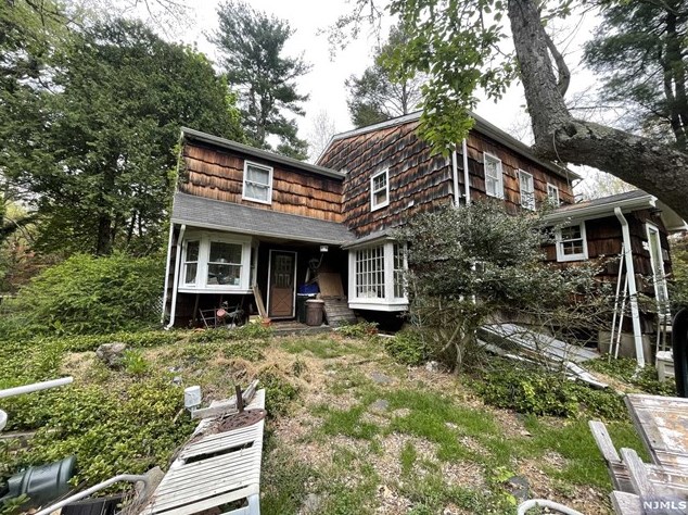 56 Bogerts Mill Rd, Harrington Park, NJ 07640