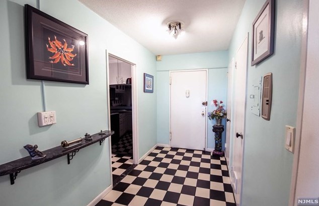 2200 N Central Rd #9u, West Fort Lee, NJ 07024