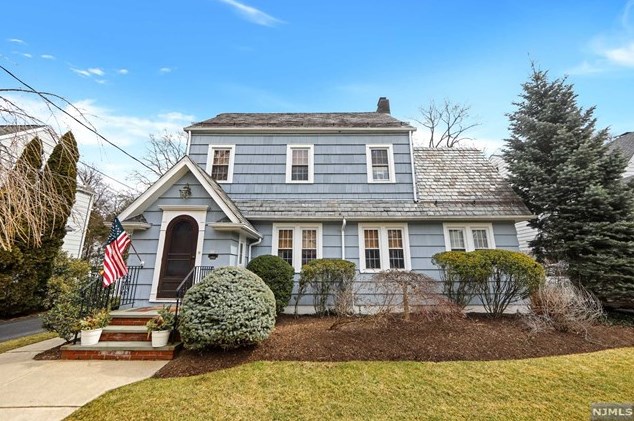 329 Libby Ave, Ridgewood, NJ 07450