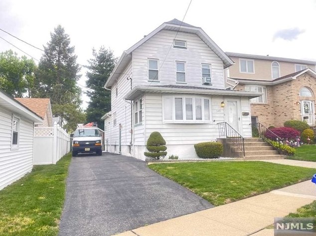 545 Union Ave, Lyndhurst, NJ 07071