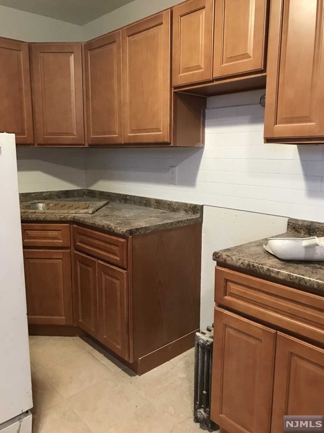 321 Elm St, Kearny, NJ 07032