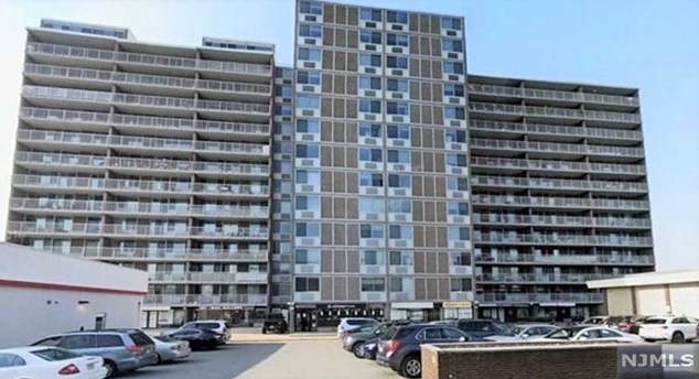 1350 15th St #5h, West Fort Lee, NJ 07024