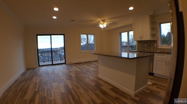 527 Roff Ave #a, Palisades Park, NJ 07650